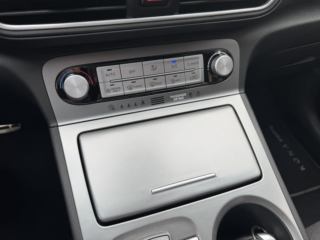 Hyundai Kona ev comf smart 39 kwh | 1e eigenaar | dealer onderhouden! |