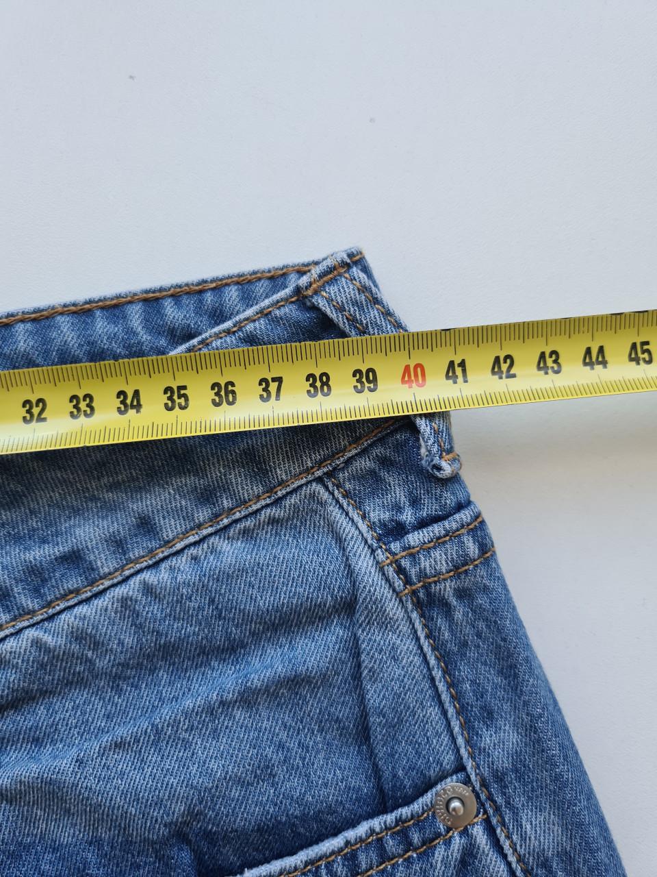 Nieuwe DIVIDED H&M wide leg jeans in een mooie lichtblauwe wassing.