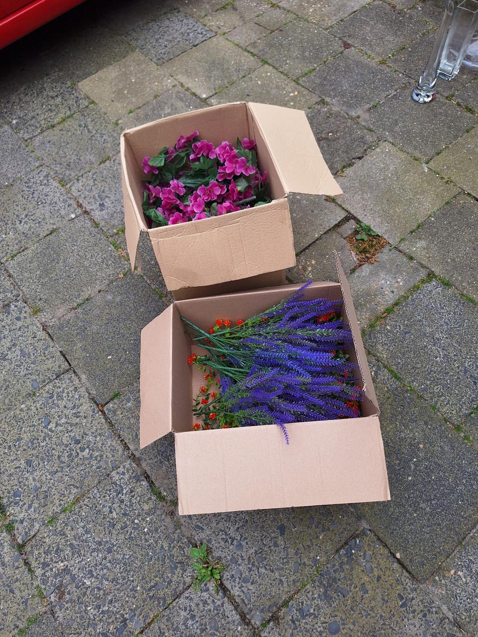 Partij  nieuwe kunstbloemen 1 koop