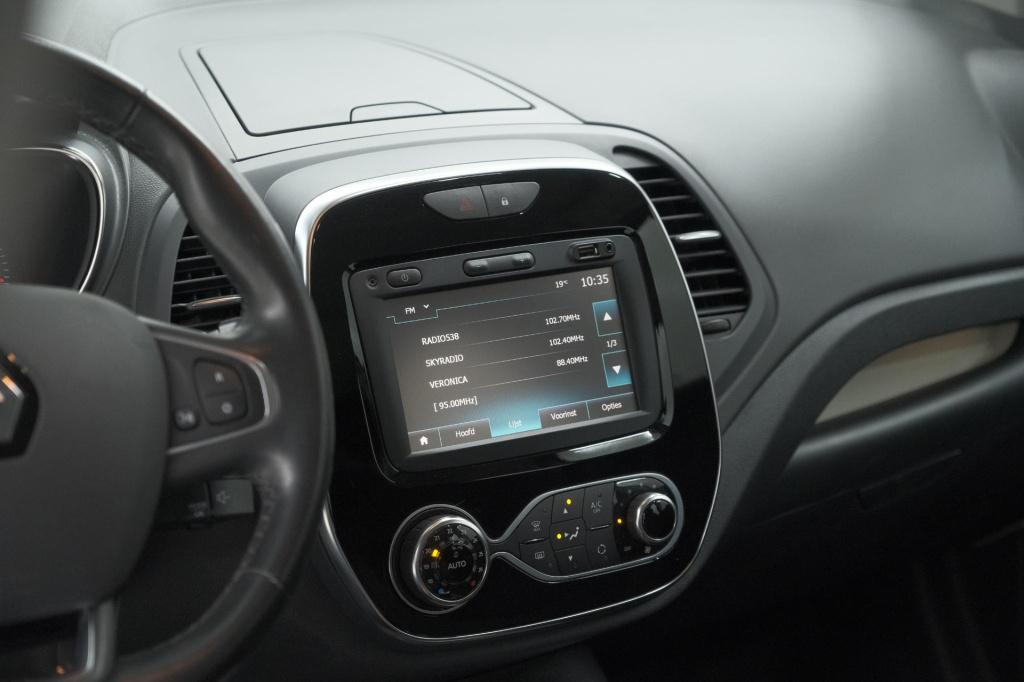 Renault Captur tce 90 intens | trekhaak | allseason banden | navigatie | pa