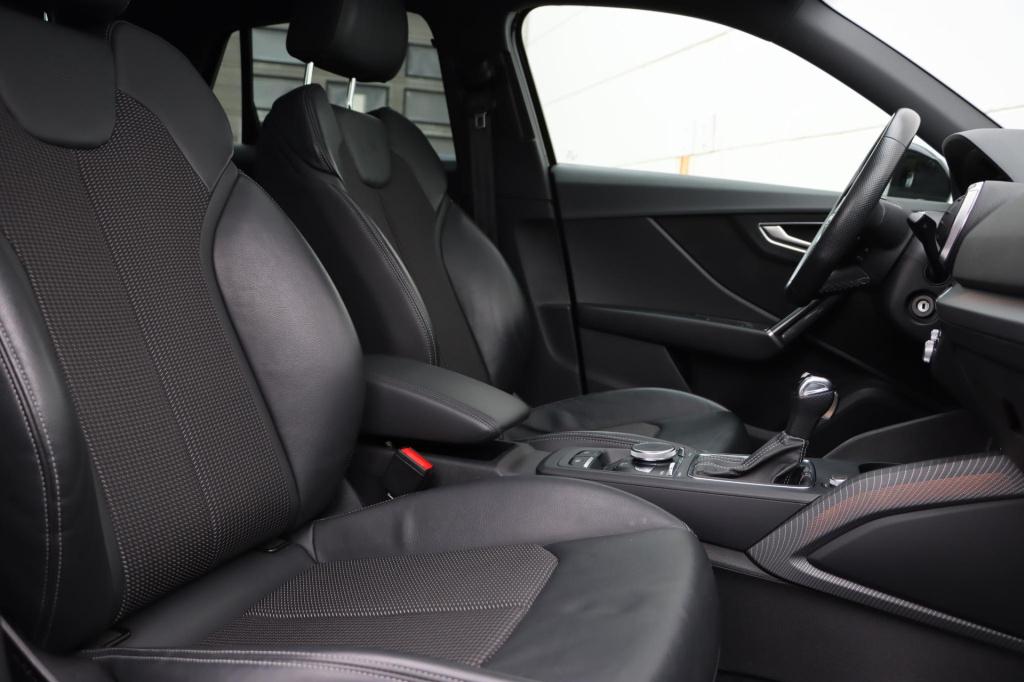 Audi Q2 35 tfsi | s edition | 150pk | s-tronic | ambiente | zwart optiek