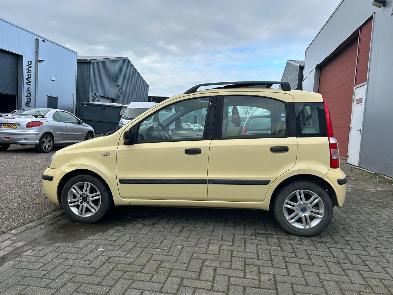 Fiat Panda 1.2 Class KANTEL/SCHUIF DAKJE/LM VELGEN/DUBBELE PANO/CITY STUUR