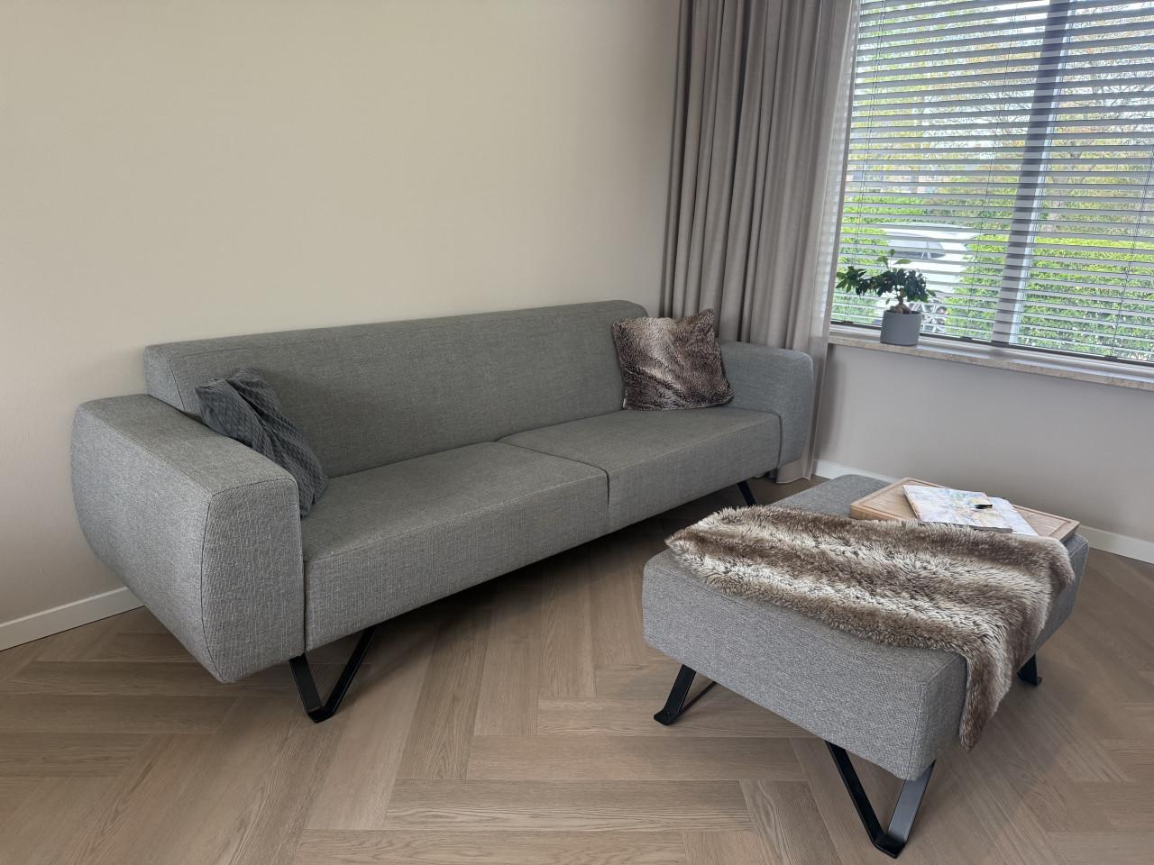Movani 3-Zits bankstel incl. hocker in zeer nette staat