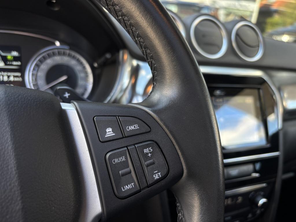 Suzuki Vitara automaat 1.5 hybrid style | trekhaak afneembaar | pano/schuif