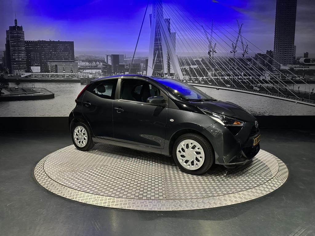 Toyota Aygo 1.0 vvt-i x-play *camera*carplay*
