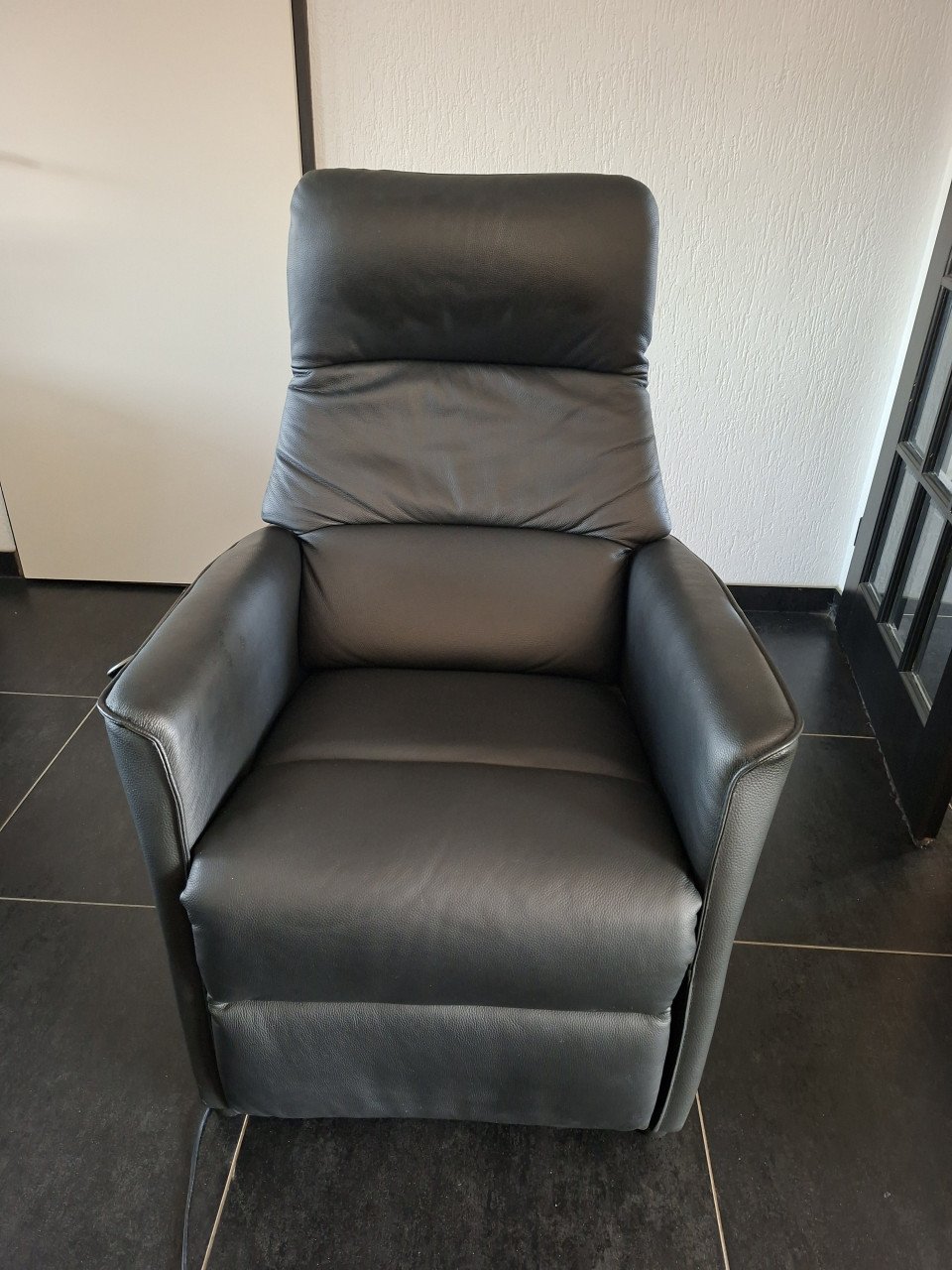 Prachtige lederen relax stoel kleur zwart