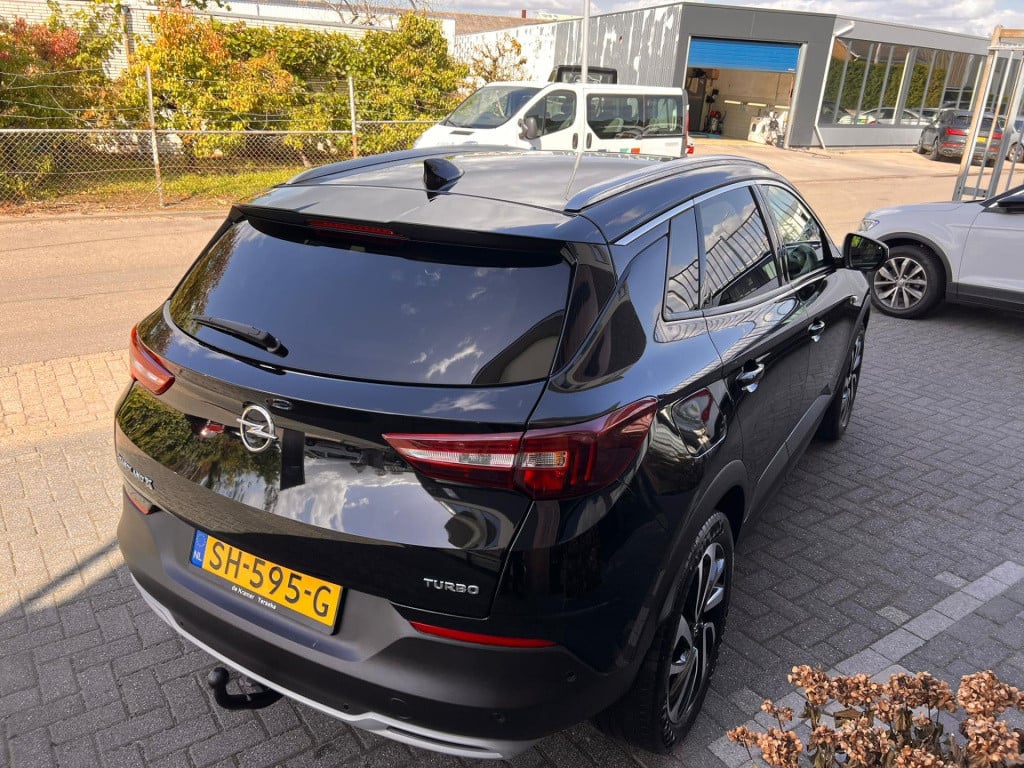 Opel Grandland X 1.2 turbo innovation