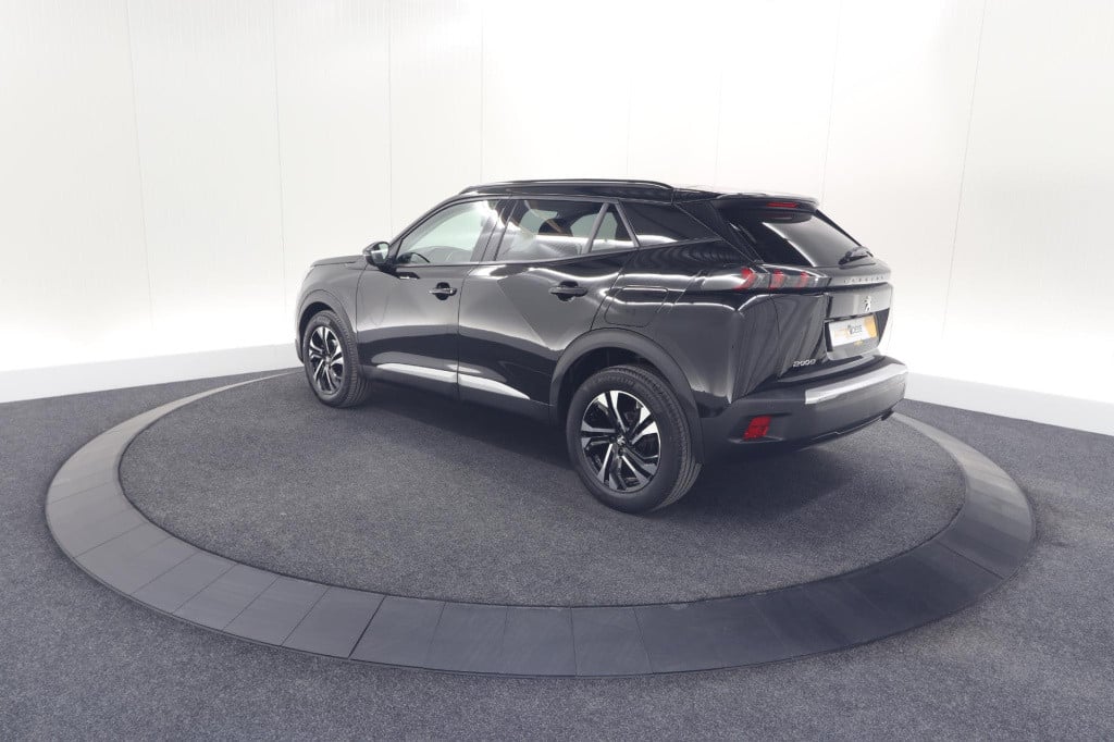 Peugeot 2008 puretech 102 allure pack | camera | apple carplay | parkeersen