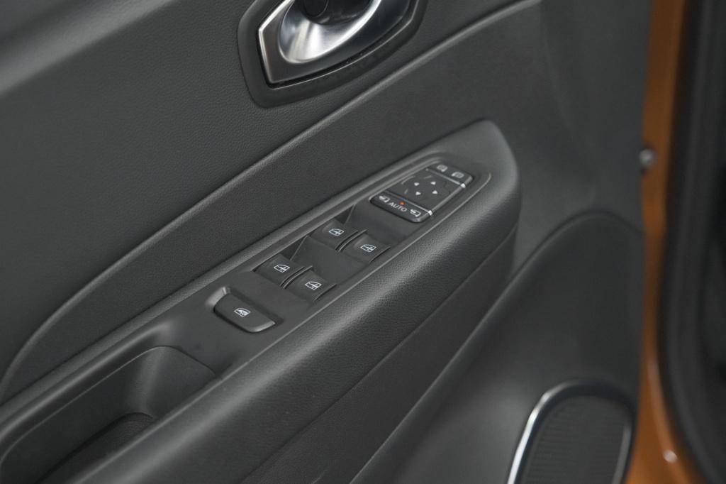 Renault Captur tce 90 intens | camera | dodehoekdetectie | navigatie | park