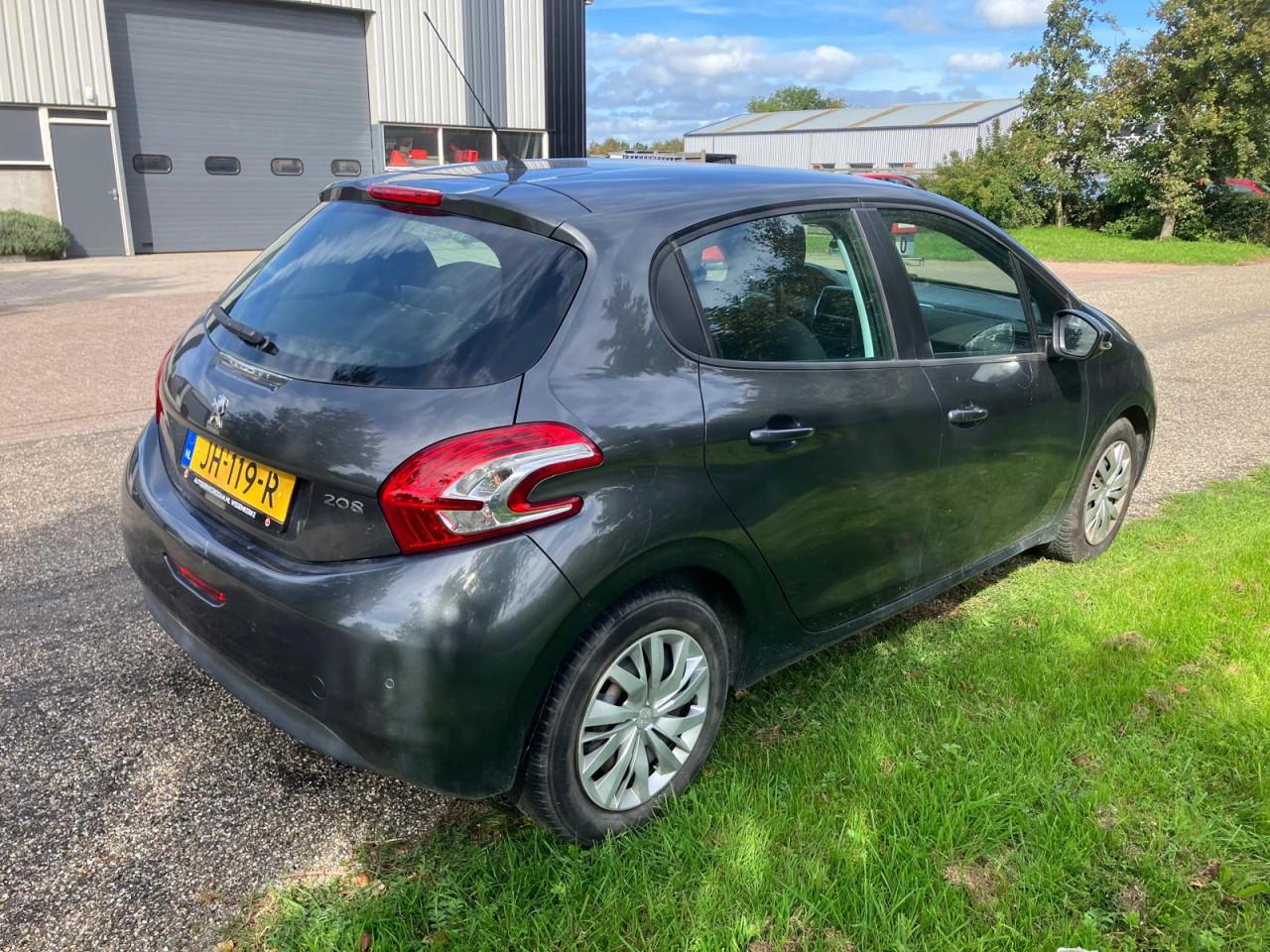 Peugeot 208 1.2