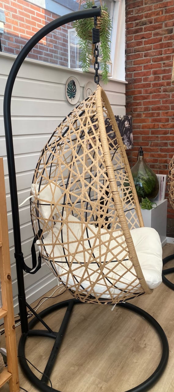 Hangstoelen eierstoel egg chair tuinstoel