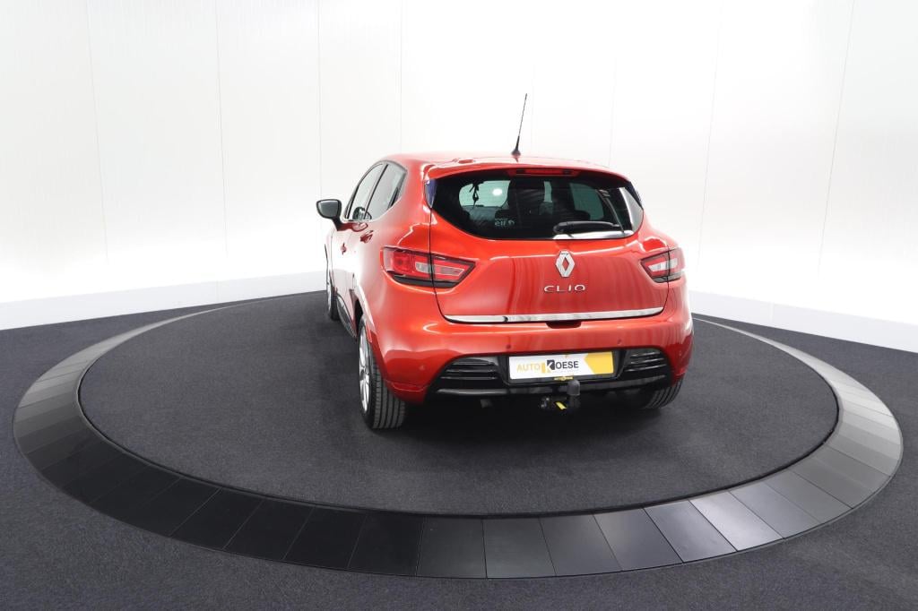 Renault Clio tce 90 limited | trekhaak | parkeersensoren | navigatie | crui