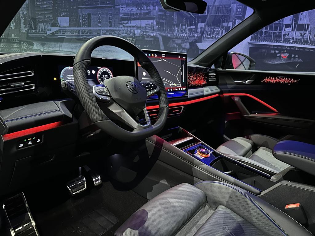 Volkswagen Tiguan 1.5 ehybrid r-line edition *leder*memory*blackstyle*trekh