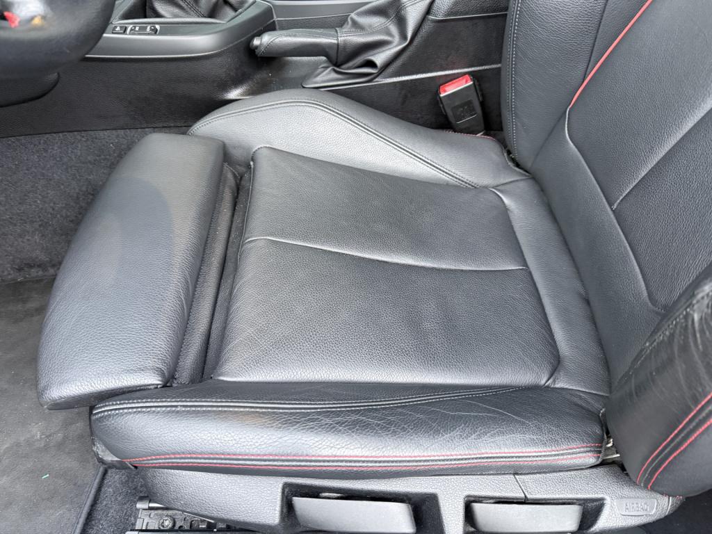 BMW 1 Serie 114i executive business+ 3-drs