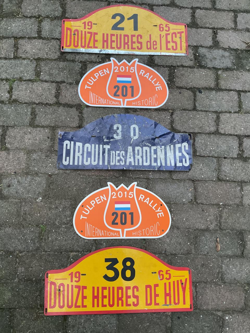 Vintage rallyschilden