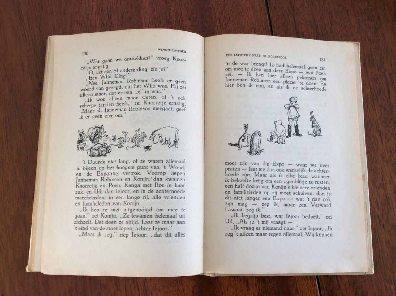 Vintage boekjes. Saskia en Jeroen en Winnie de Poeh.
