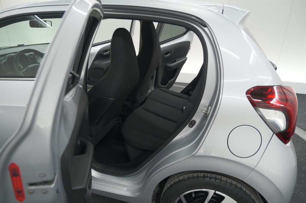 Peugeot 108 1.0 e-vti allure | unieke kilometerstand | camera | climate con