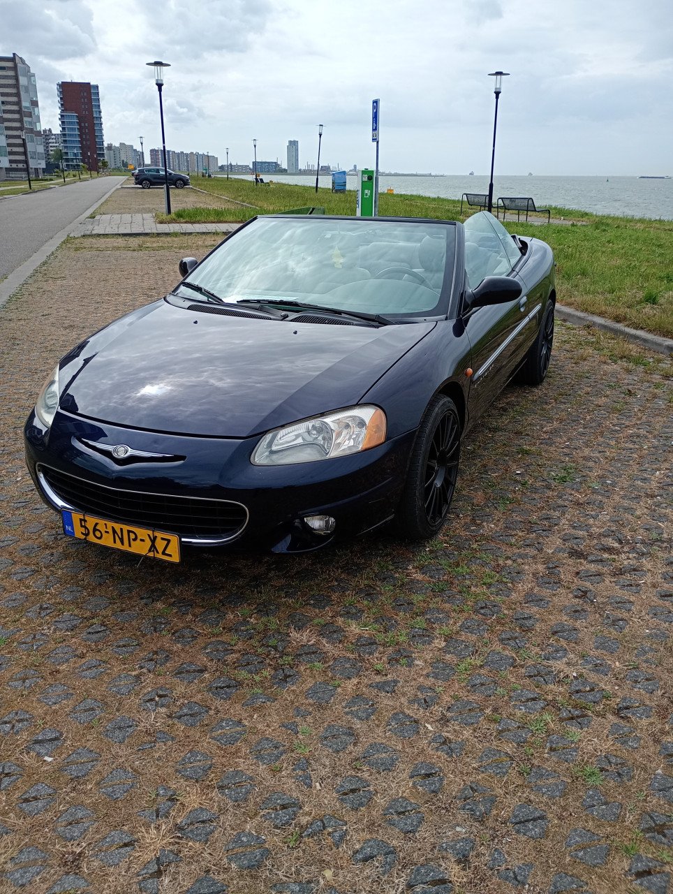 Chrysler Sebring 2005 2.7 6 cylinders 152k km 1 jaar apk!
