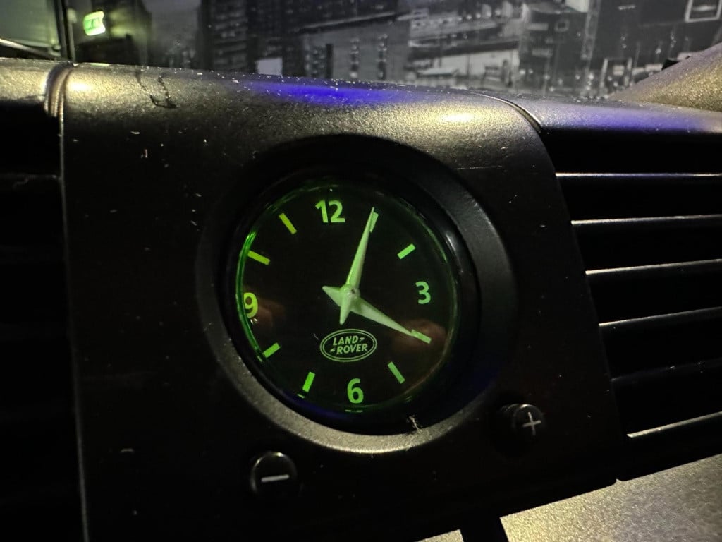 Land Rover Defender 2.4 td 110" x-tech dc *grijs kenteken 7 persoons*