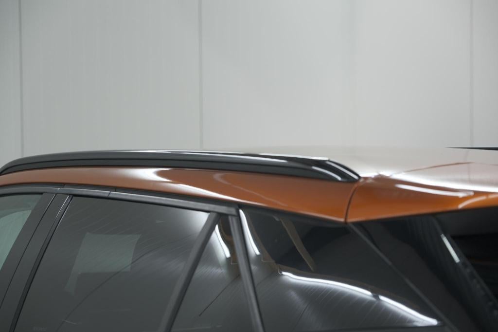 Peugeot E-2008 ev allure pack 50 kwh | 3 fase laadfunctie | parkeersensoren