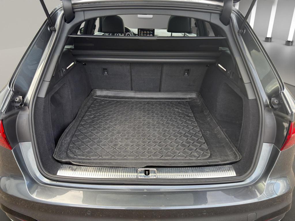Audi A4 avant 35 tfsi s edition | 18"| pano | led | leder & verwarm | matri