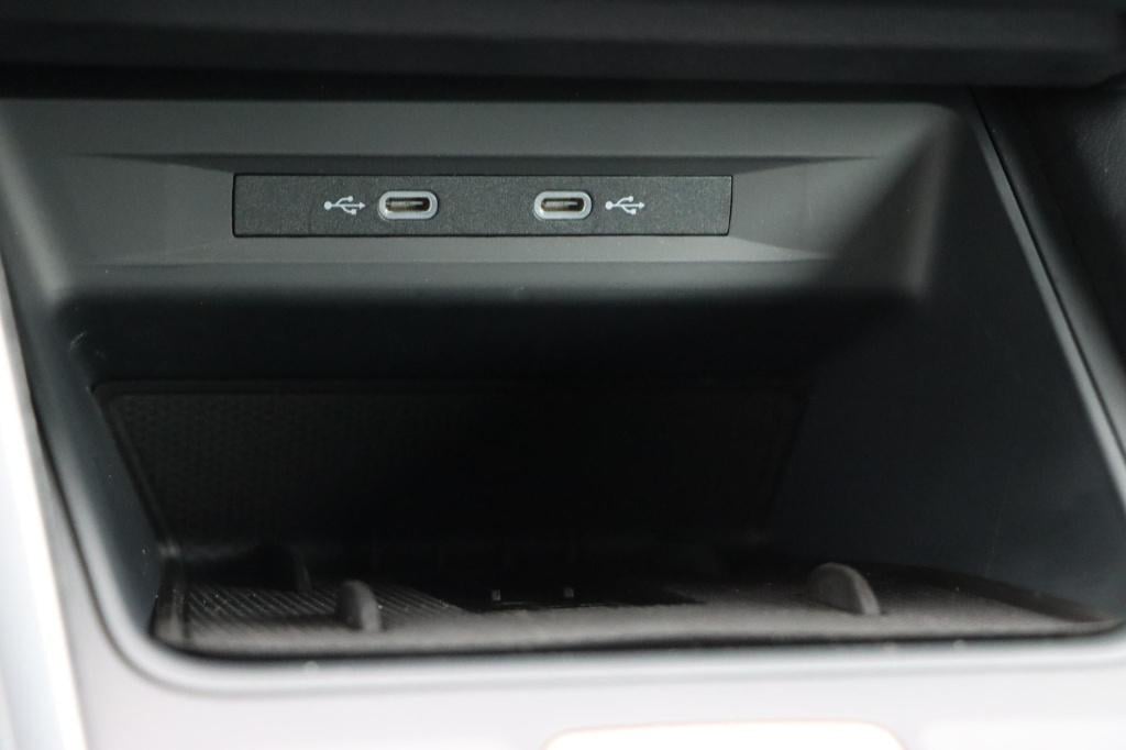 Cupra Leon 1.5 tsi e-hybrid business 204pk dsg6 | soh 100% |