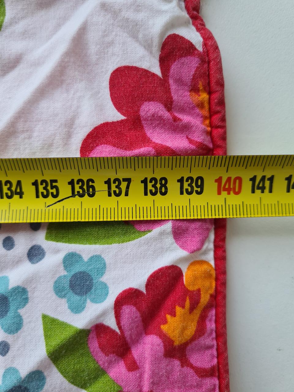 Roze bloemen / ruitjes dekbedovertrek  kinderbed/ peuterbed 140X110 cm