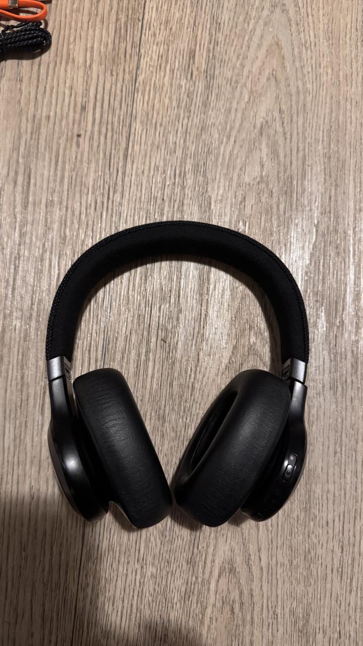 Koptelefoon JBL live 660 noisecancelling
