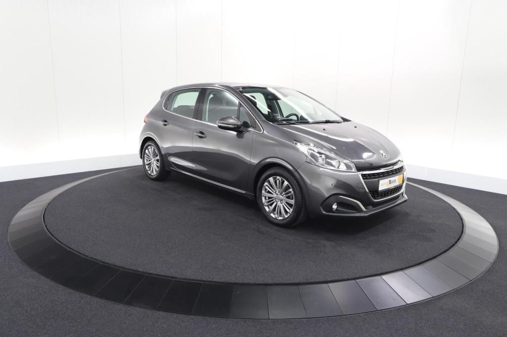 Peugeot 208 puretech 82 blue lease allure | parkeersensoren | climate contr