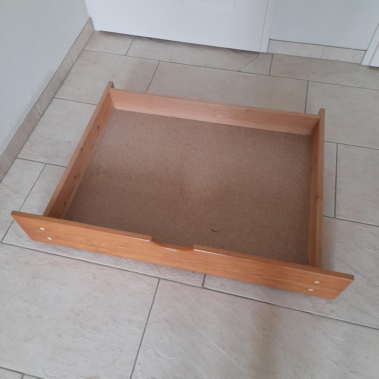 2 x Bedlade ( 95,5 x 65 x 16,5H)  €10 per stuk