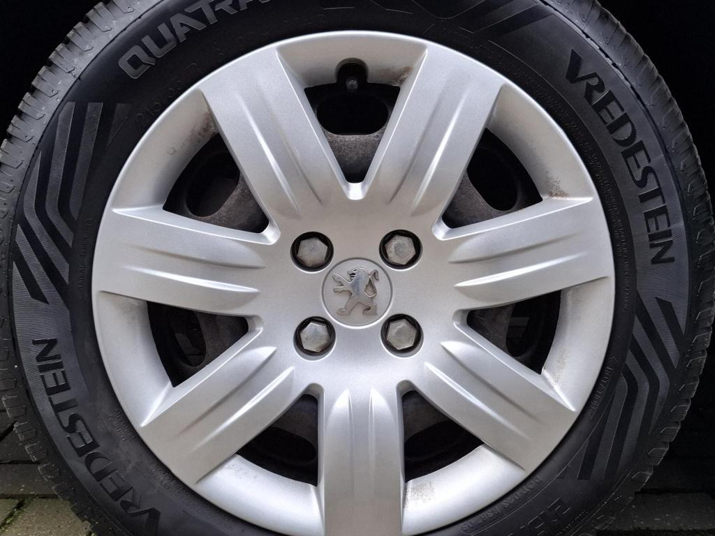 Peugeot Partner tepee mpv 110 active zenith pano dak, nav, trekhaak