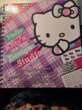 Hello Kitty Design Studio en Ringmap 24-rings A4
