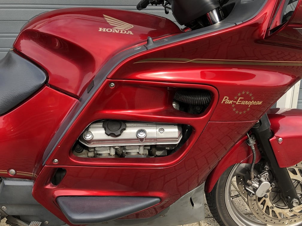 Inruilkoopje: Nette Honda ST1100 Pan Eur. uit '93, RVS uitlaatdempers €1495