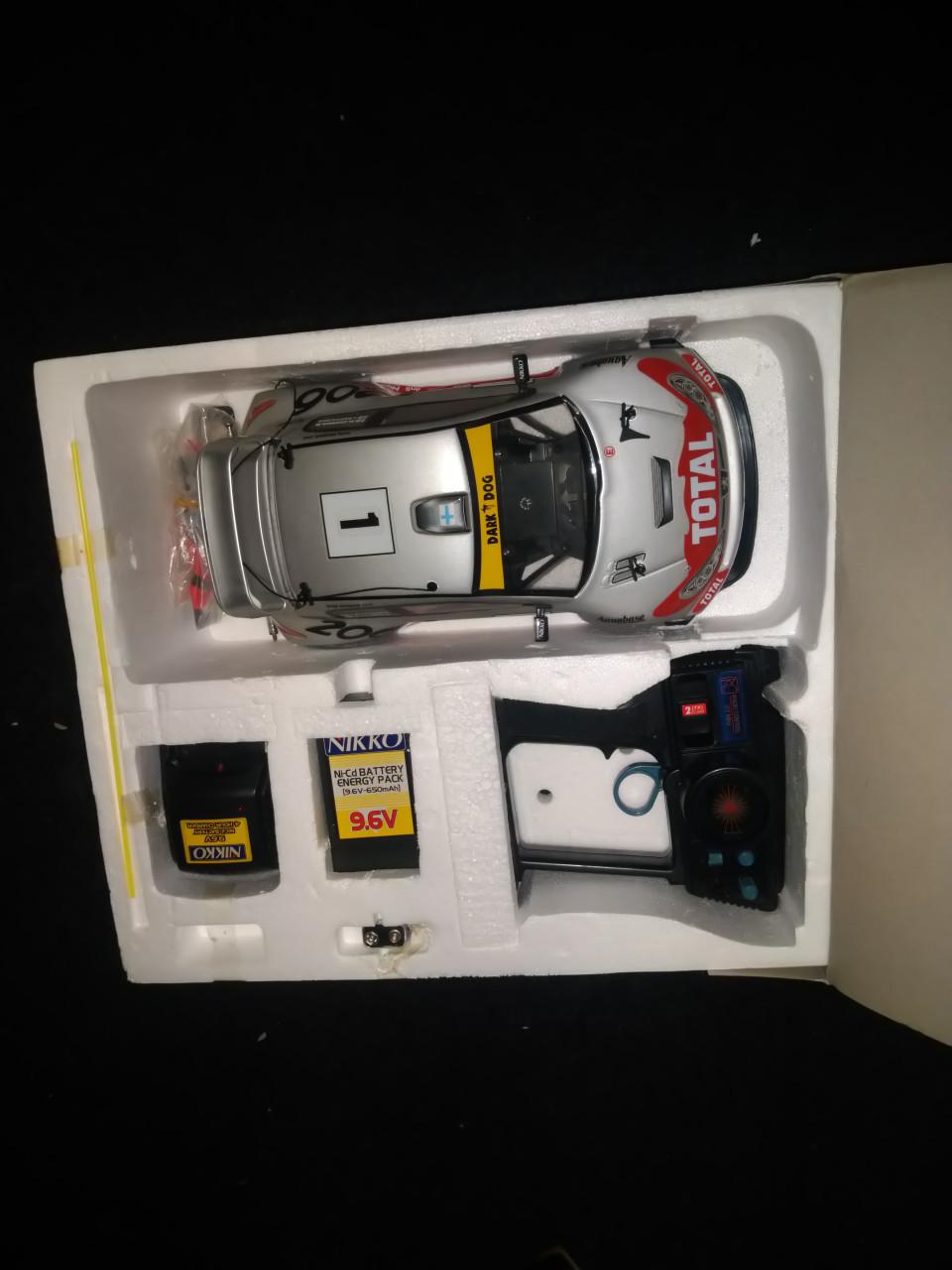 Radiografische auto Peugeot nikko