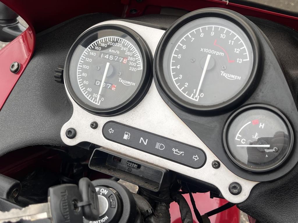 Triumph Onbekend tour sprint 900