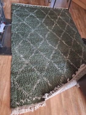 Vloerkleed groen/crème 1.60 x 2.40 m.