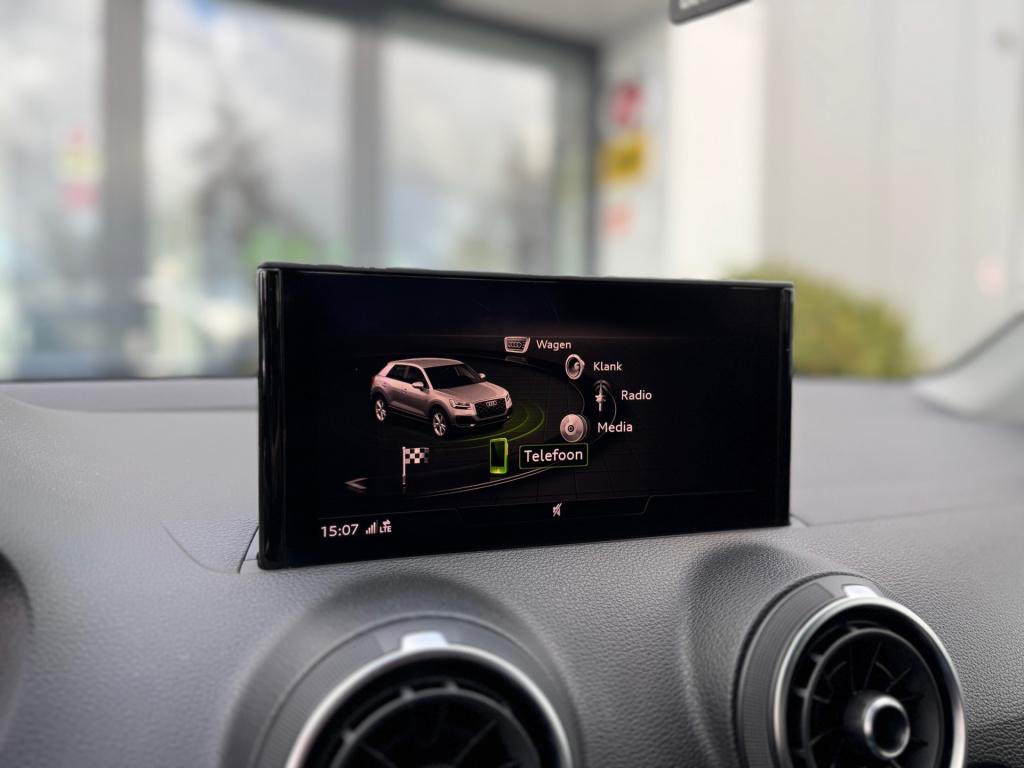 Audi Q2 30 tfsi s-line * matrix led * virtual cockpit * keyless * stoelverw