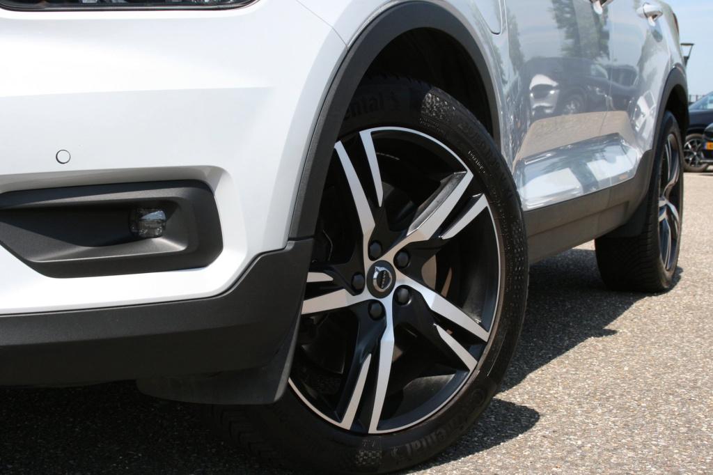 Volvo XC40 1.5 t5 recharge r-design / pano / 360camera / h&k