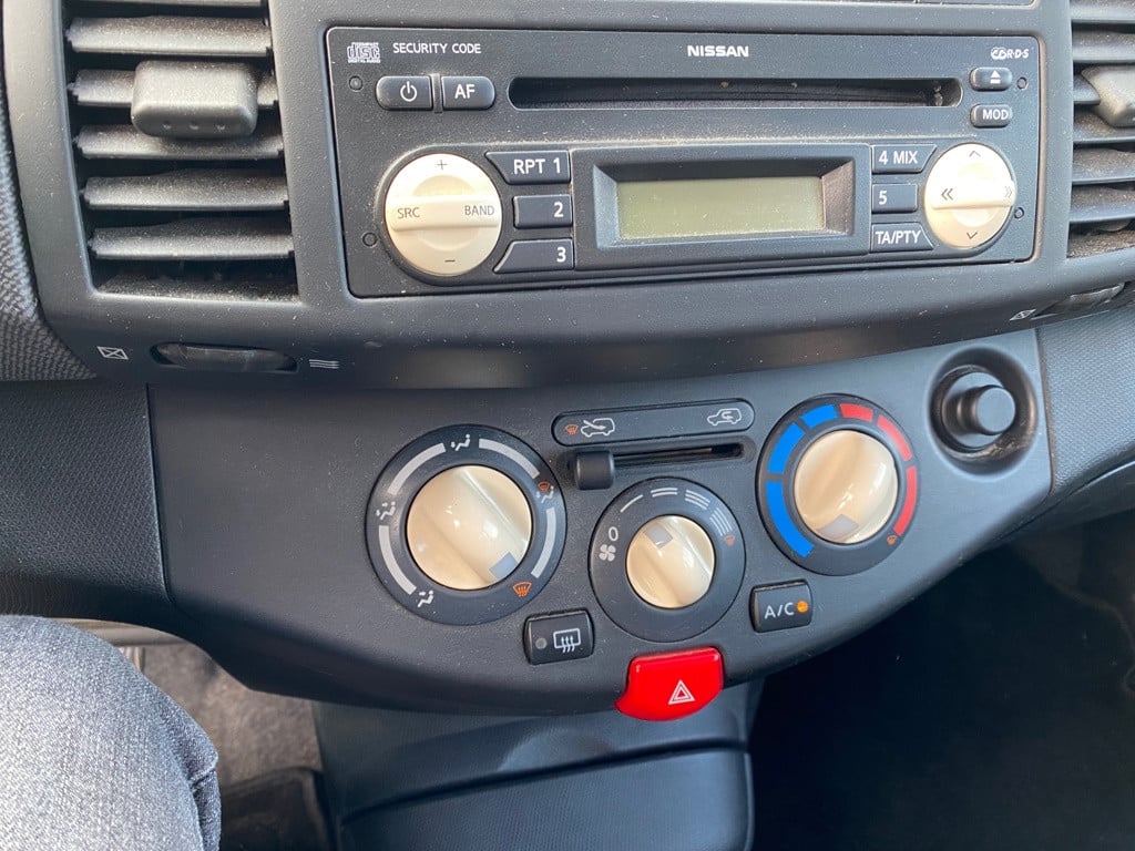 Nissan Micra 1.4 tekna nieuwe apk, trekhaak, airco