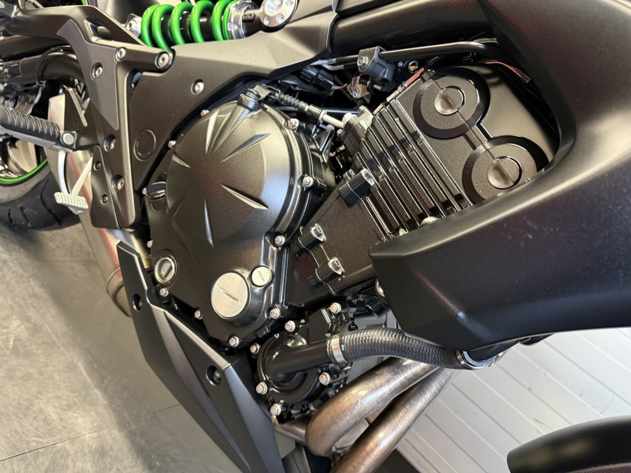 Gave Kawasaki ER6N ABS slecht 6900km! Bj 2017!