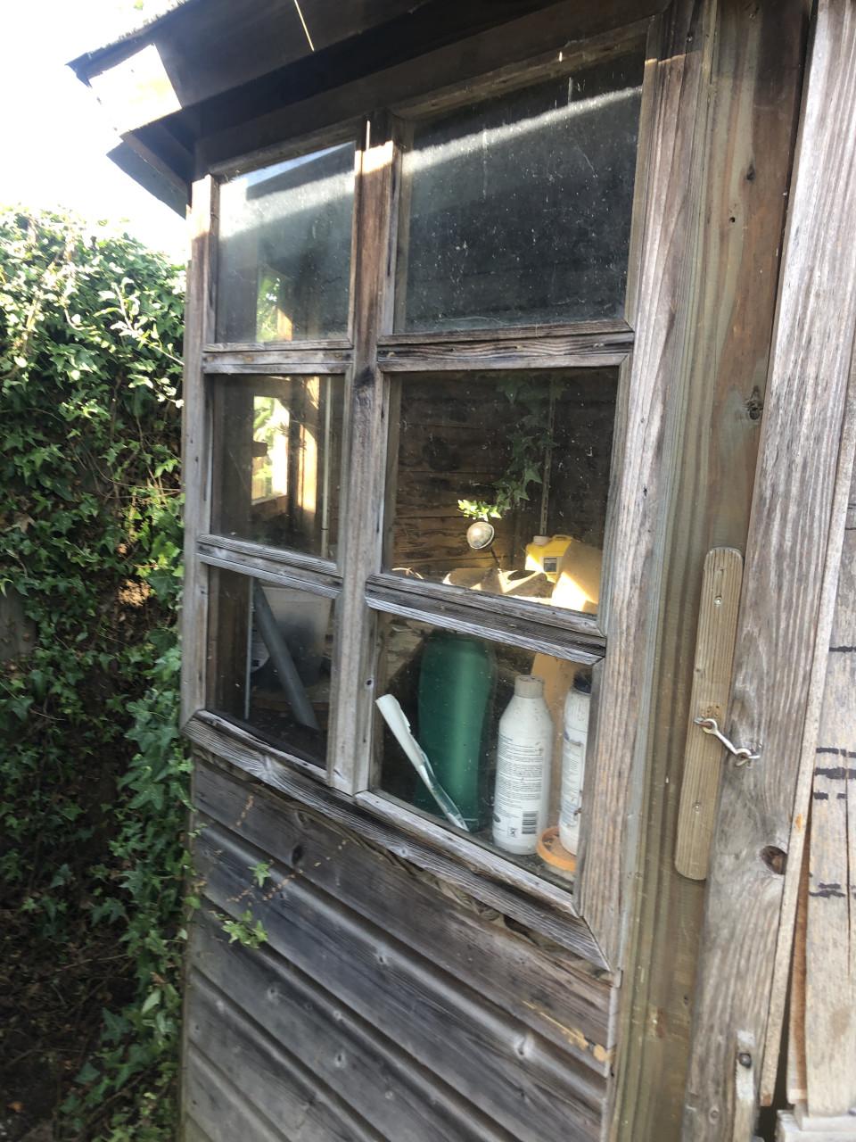 Klein tuinschuurtje