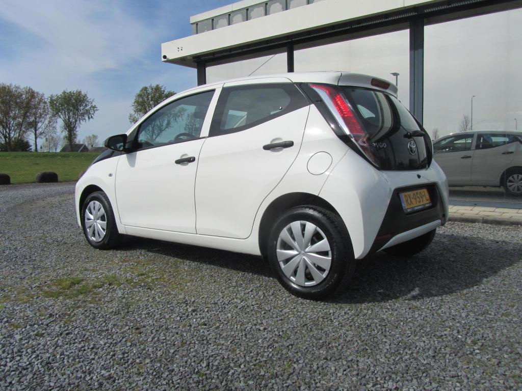 Toyota Aygo 1.0 vvt-i x-fun | 5 deurs | airco | bluetooth