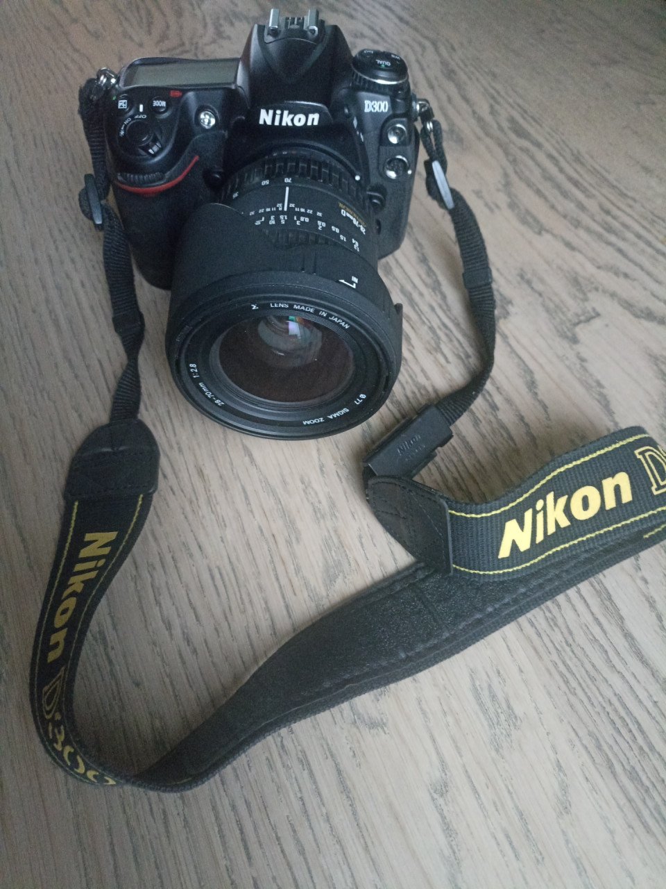 Te Koop Nikon D300 met sigma 2.8 lens