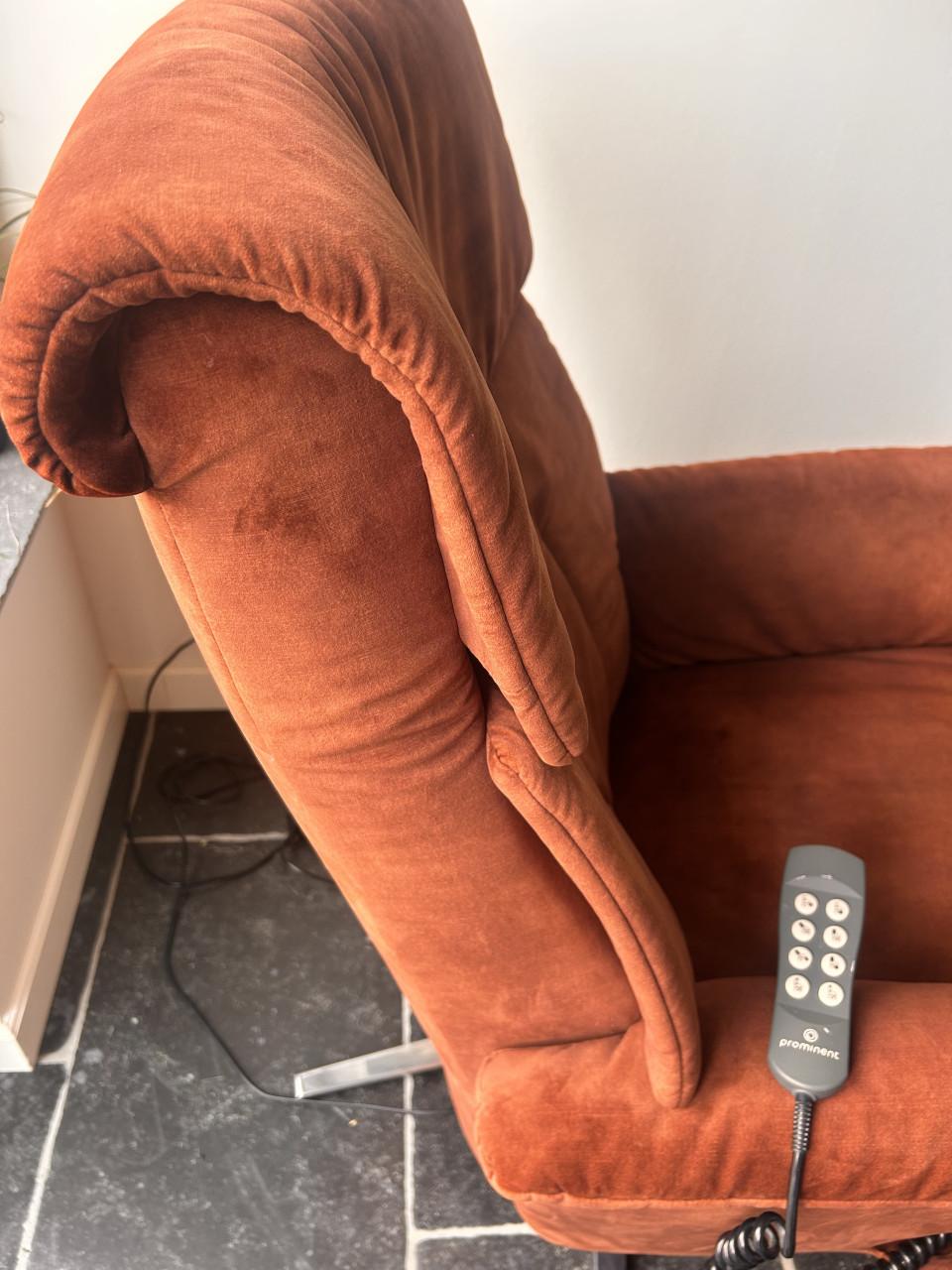Prominent elektrisch bedienbare relax fauteuil