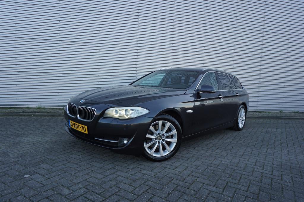 BMW 5 Serie touring 520i high executive automaat - climate / navi / cruise 