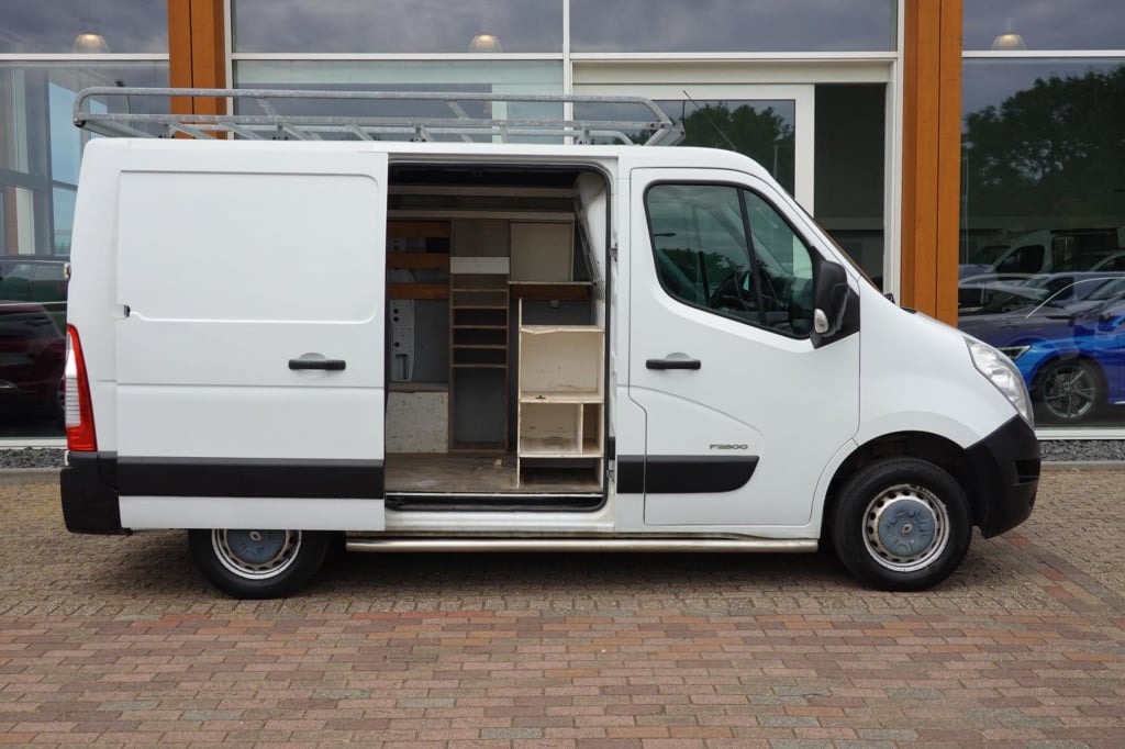 Renault Master t28 2.3 dci l1h2