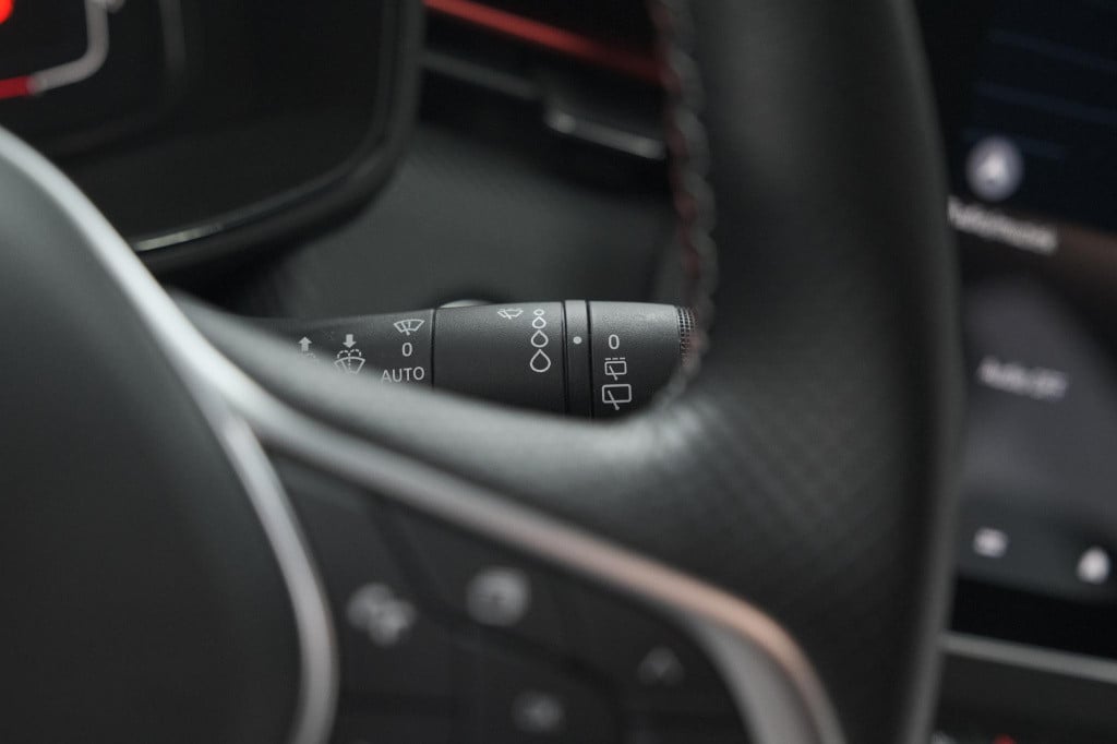 Renault Clio 1.6 e-tech hybrid 140 r.s. line | 360 camera | apple carplay |