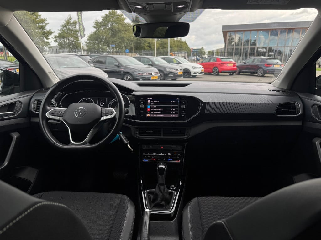 Volkswagen T-cross 1.5 tsi style * 150 pk * camera * stoelverwarming * clim