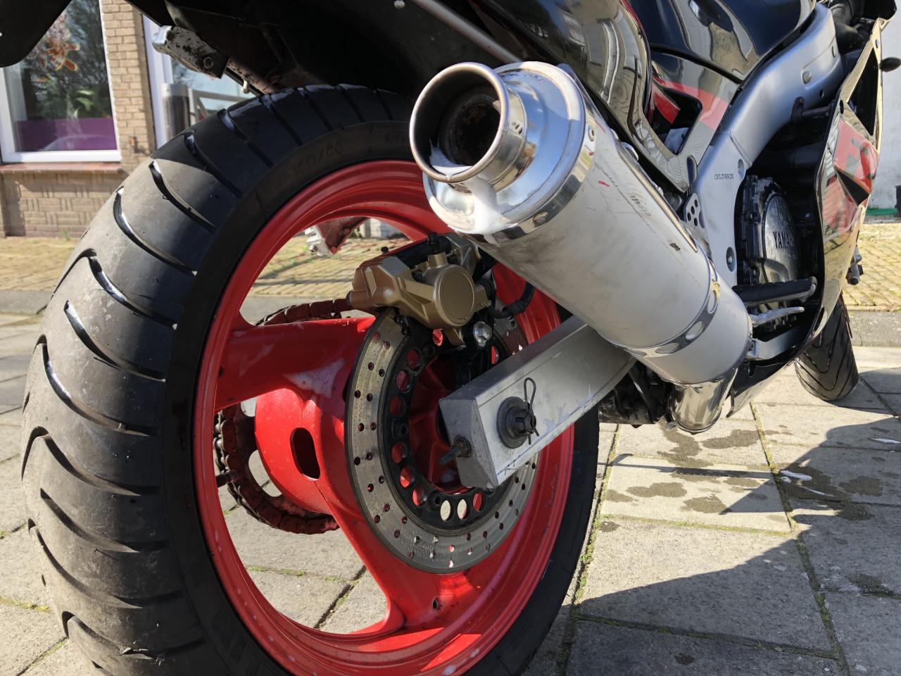 Yamaha FZR 1000