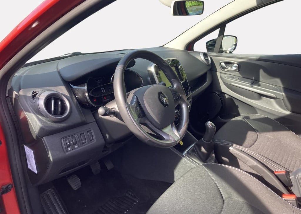 Renault Clio estate 0.9 tce limited -trekhaak
